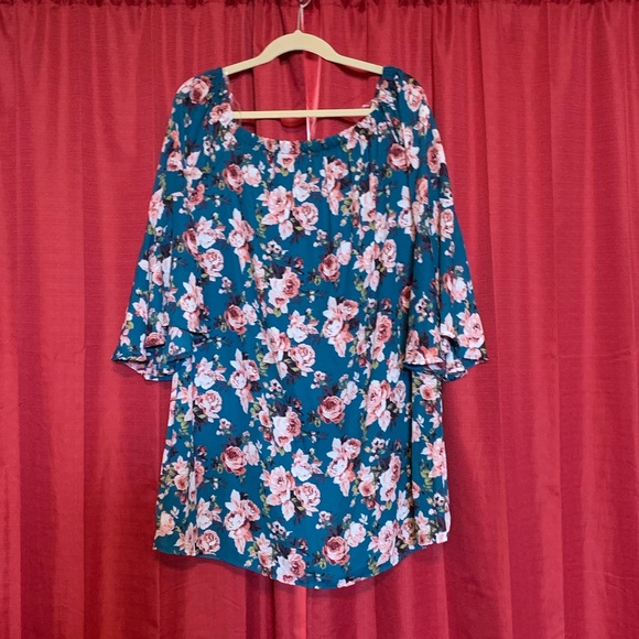 NWT. Turquoise flower print maternity dress - Picture 1 of 8